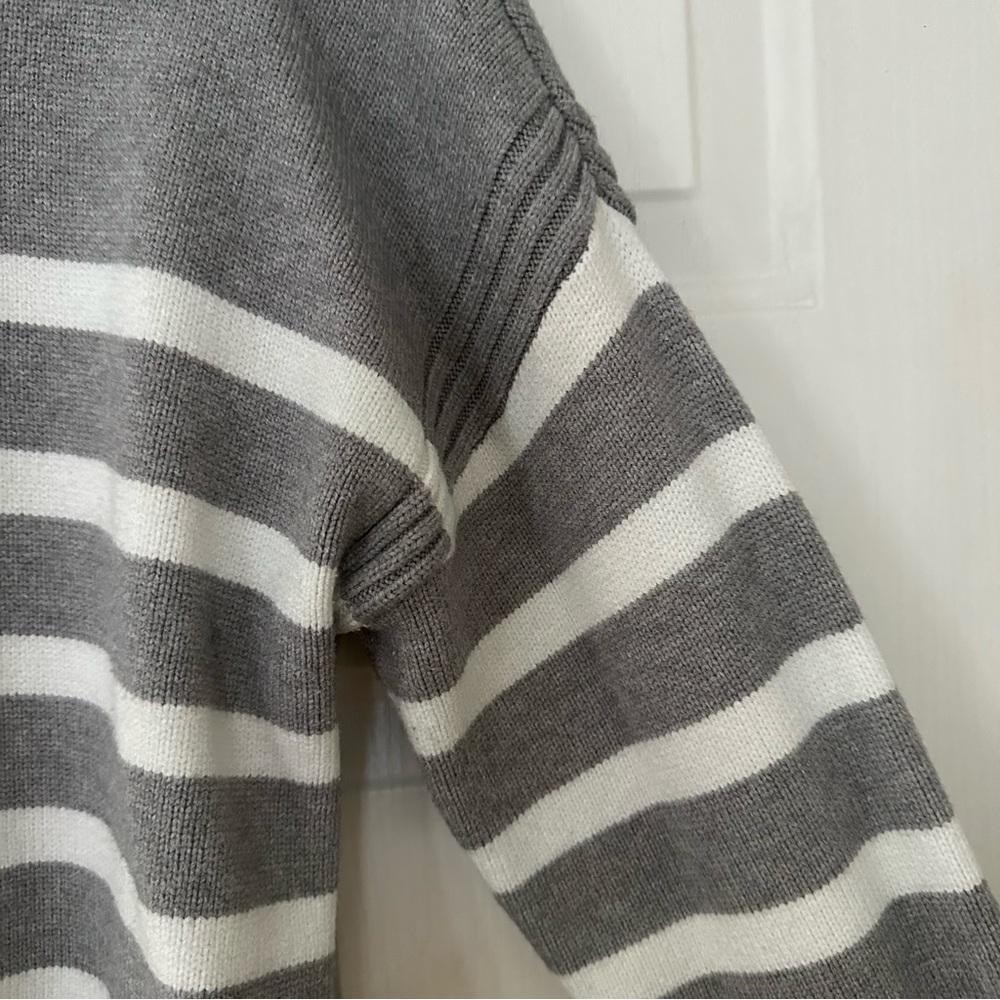 Philosophy Flannel Snow Globe Gray And White Striped Sweater XL - Picture 2 of 6